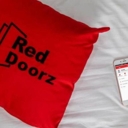 RedDoorz @ Panglima Polim 2 Hotell Jakarta Eksteriør bilde